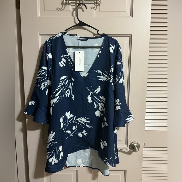 Bloomchic Floral Printed Plicated Flutter Sleeve Blouse NWT Size 18-20 - Picture 1 of 6